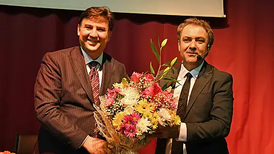 Sinan Meydan'dan Atatürk Söyleşisi