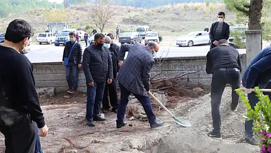 Son yolcuğuna uğurlandı