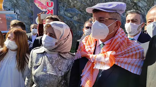 Davutoğlu Başkan Karaca'yı ziyaret etti