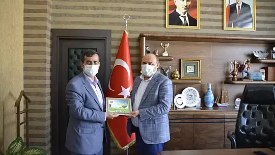 Başkan Otgöz'ü makamında ziyaret ettiler