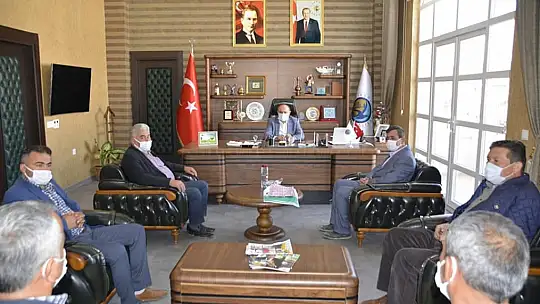 Başkan Otgöz'ü makamında ziyaret ettiler