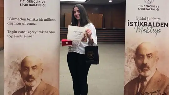 İstiklal Şairimize İstikbalden Mektup Yarışması'nda Türkiye üçüncüsü oldu