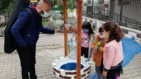 Öğrencileri atölyelerinde ağırlamaya başladı
