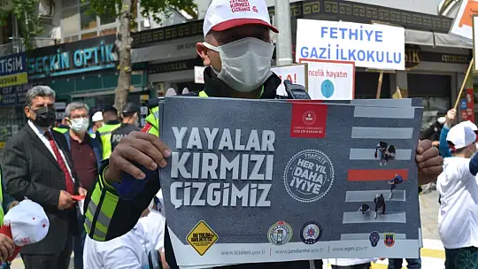 Fethiye'de yaya geçitlerine kırmızı çizgi uygulaması