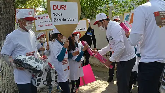 Fethiye'de yaya geçitlerine kırmızı çizgi uygulaması