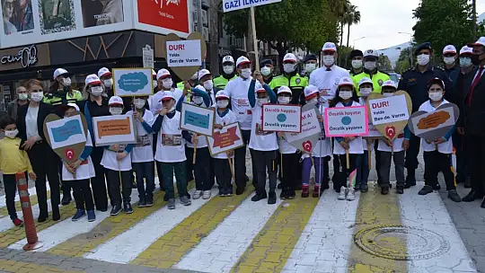 Fethiye'de yaya geçitlerine kırmızı çizgi uygulaması