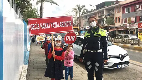 Yayaların geçiş üstünlüğüne dikkat çektiler