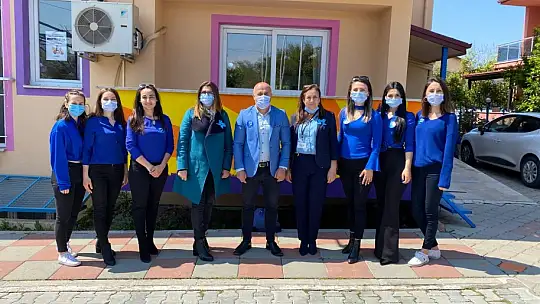 Elit, otizmli çocuklar için maviye büründü