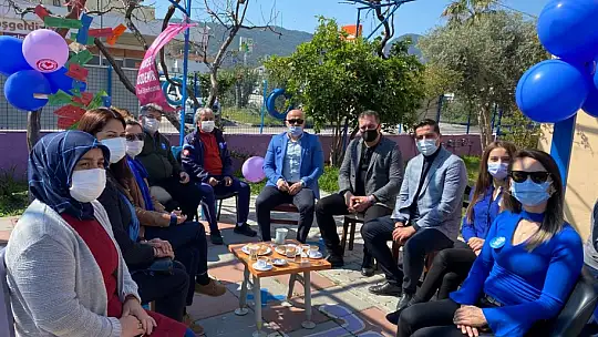 Elit, otizmli çocuklar için maviye büründü