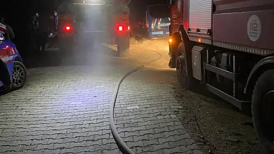 İki farklı nokta da çıkan yangında 10 dönüm alan zarar gördü