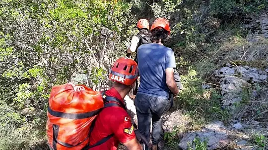JAK Timinden Kelebekler Vadisi'nde kurtarma operasyonu