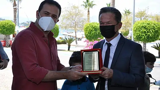 Okuma Yarışmasında başarılı olan öğrencilere hediyeleri törenle takdim edildi