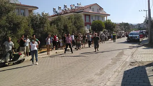 4 katlı mobilya mağazasında yangın