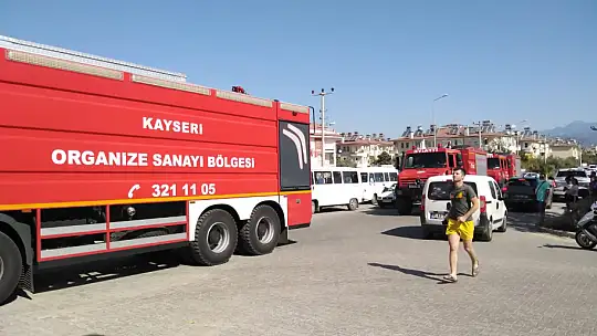 4 katlı mobilya mağazasında yangın