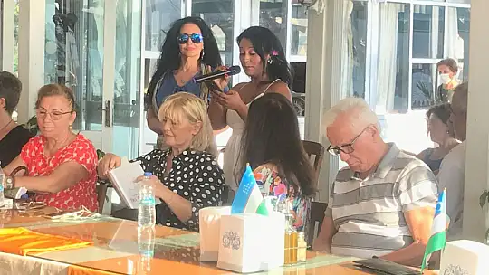 Şair Xosiyet Rustem Fethiye'de söyleşi ve imza günü gerçekleştirdi