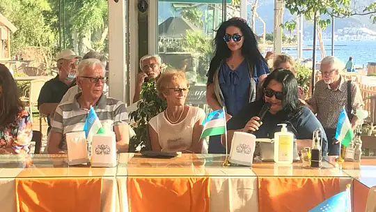 Şair Xosiyet Rustem Fethiye'de söyleşi ve imza günü gerçekleştirdi