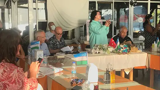 Şair Xosiyet Rustem Fethiye'de söyleşi ve imza günü gerçekleştirdi
