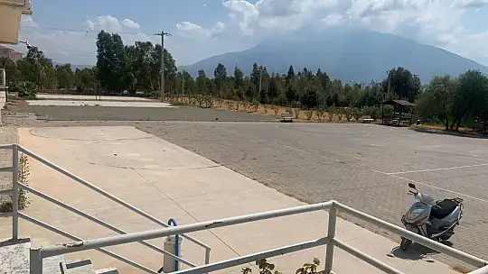 Turgay Öztürk'ten Gülşen Gökçe Spor Lisesine Ziyaret