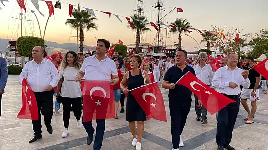 BAYRAK YÜRÜYÜŞÜ YAPILDI
