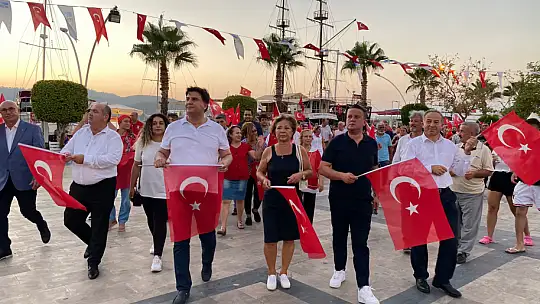 BAYRAK YÜRÜYÜŞÜ YAPILDI