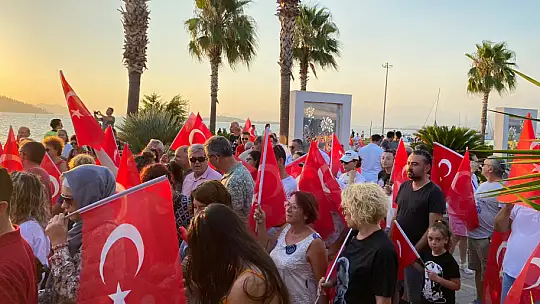 BAYRAK YÜRÜYÜŞÜ YAPILDI