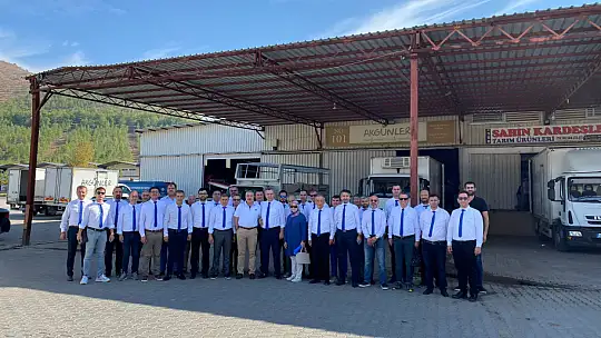 MAVİ GRUP BAŞKAN ADAYI ÇIRALI HAL ESNAFINI ZİYARET ETTİ