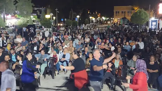 Milas Atapark, Neşet Ertaş Türküleriyle Çınladı