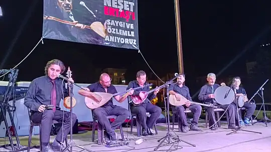Milas Atapark, Neşet Ertaş Türküleriyle Çınladı