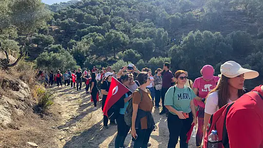 'Yaşasın Cumhuriyet' sesleri ile dağlar taşlar yankılandı