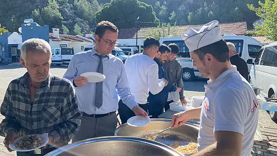 Minibüsçüler Kooperatif'inden geleneksel yemek ikramı