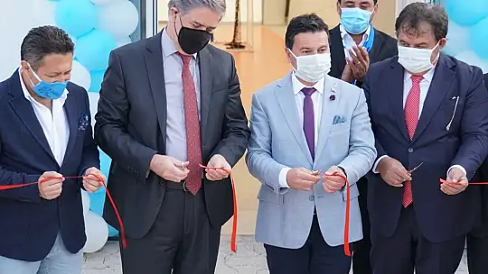 Yalıkavakspor Kadın Hentbol Takımı yeni salonuna kavuştu