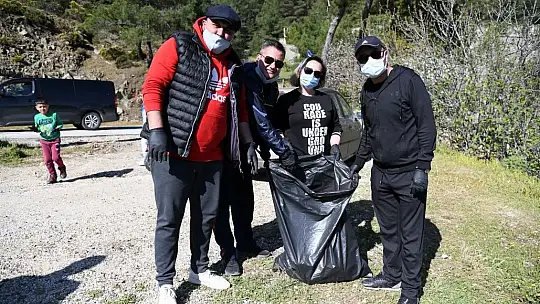 5 bin 600 kg çöp toplandı