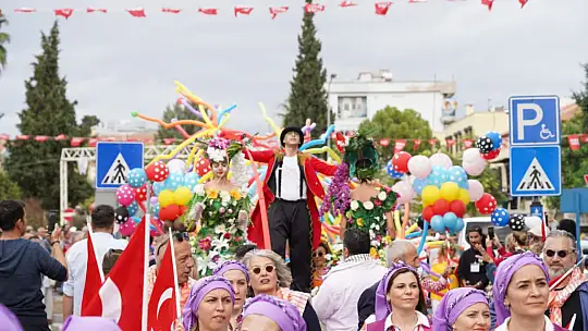 Zeytinler Hasat Edildi, Sıkımı Yapıldı