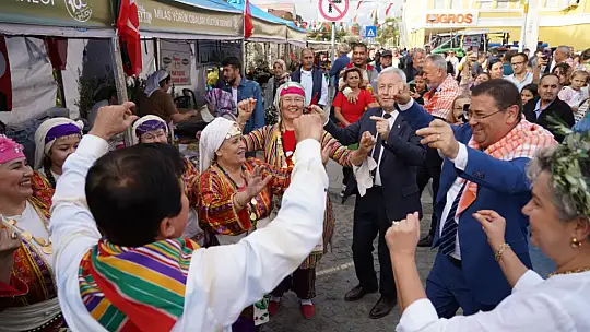 Zeytinler Hasat Edildi, Sıkımı Yapıldı