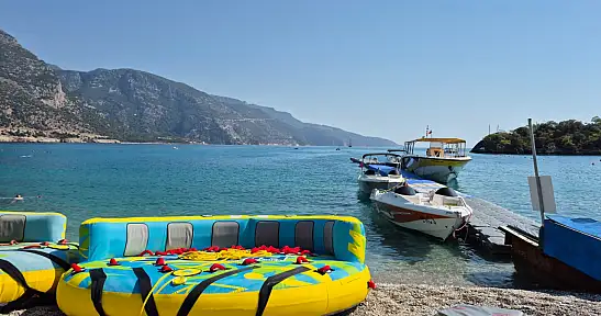 Jet Ski ve Parasailing Tatilcilerin Gözdesi Oldu