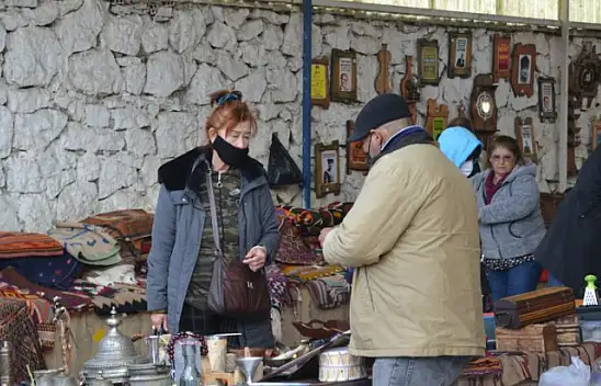 2. El Pazarına yoğun ilgi