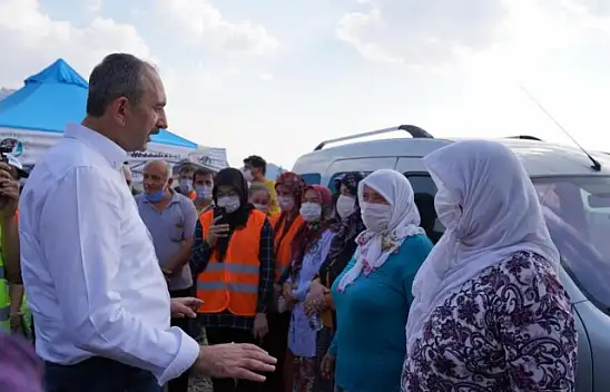 Adalet Bakanı Gül, Seydikemer'deki afet bölgesinde