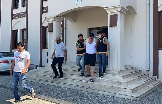 Annesini yemek masasında bıçaklayarak öldüren zanlı tutuklandı