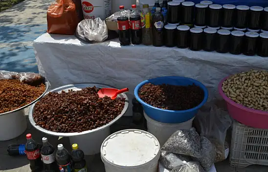 BEŞKAZA MEYDANI'NDA Kİ STANTLAR İLGİ ÇEKİYOR