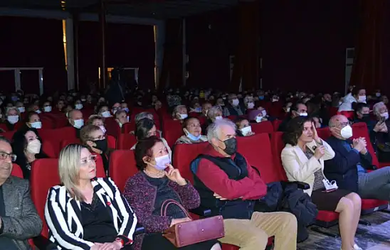 Cem Karaca ve Barış Manço şarkılarla anıldı