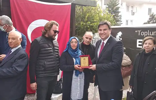 Engelli Çocukları Sevindirdiler