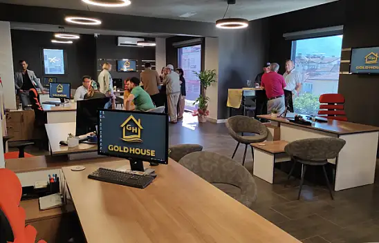 'Gold House' Görkemli Bir Törenle Açıldı