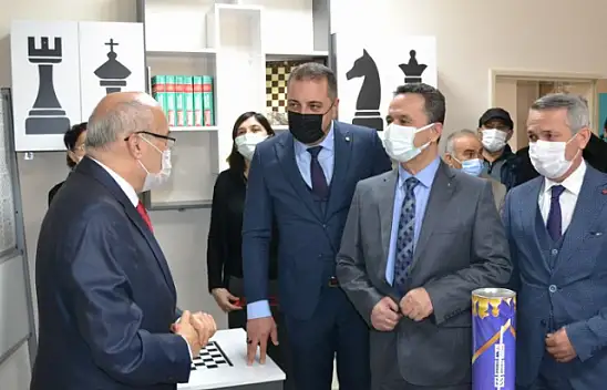 İlkokula akıl ve zekâ oyunları odası