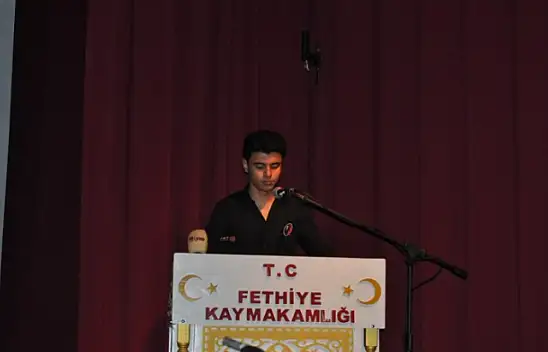 'Kahraman' Şiiri duygulandırdı