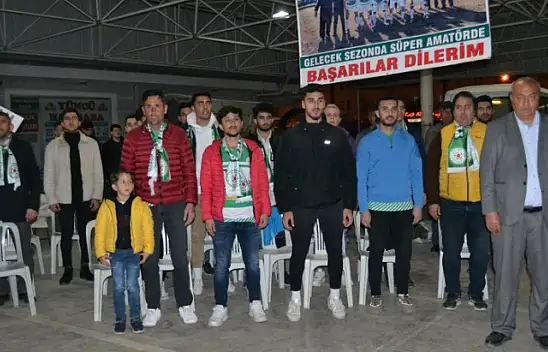 Karaçulhaspor şampiyonluğu kutladı