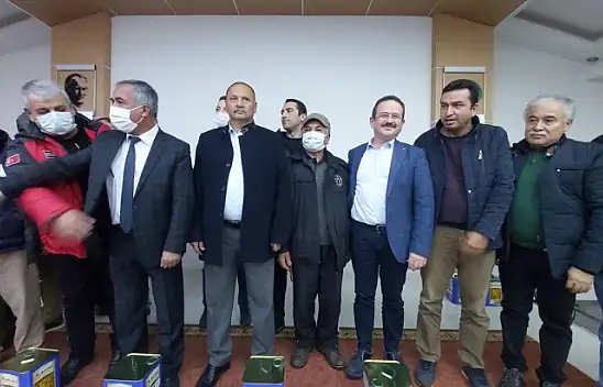 Kayıtlı 321 Arıcıya Yem Dağıtımı Yapıldı