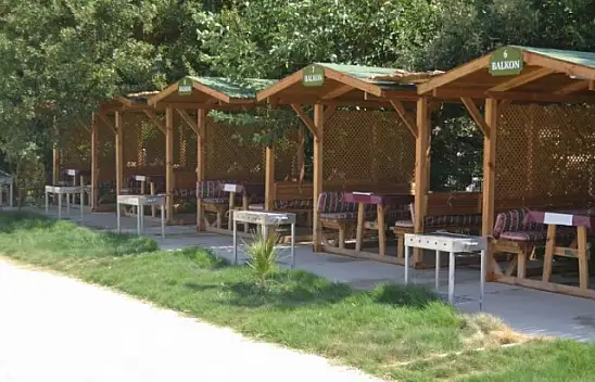 'Kırmızı Beyaz Et Restaurant' misafirlerini bekliyor