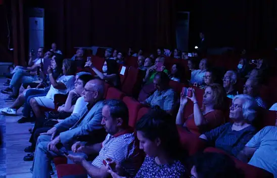 KONSER BÜYÜK ALKIŞ TOPLADI