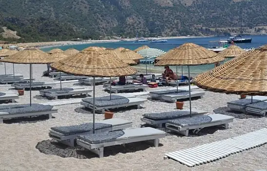 Ölüdeniz Kumburnu Plajı baştan aşağıya yenilendi