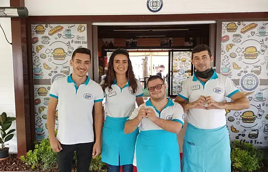 'Sen De Gel Down Cafe' misafirlerini bekliyor